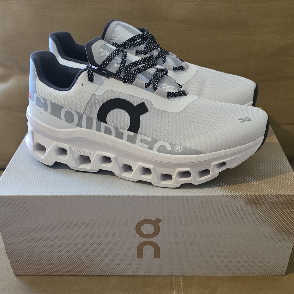 On Cloud CLOUDMONSTER Shoes - Size 10